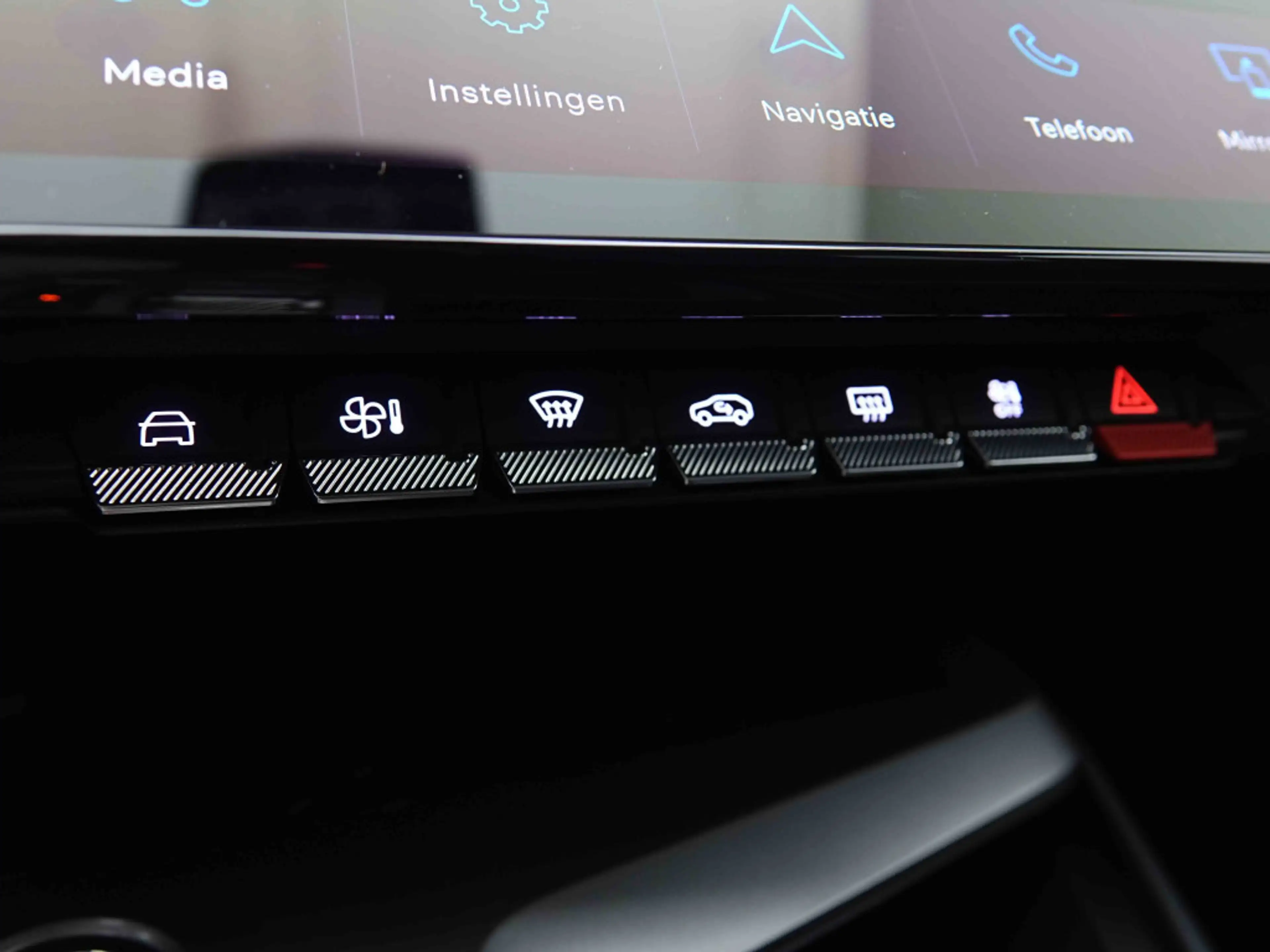 Peugeot 308 PHEV 180 AUT Allure Pack SW | GPS | 360CAM | Heated Seats — photo 14