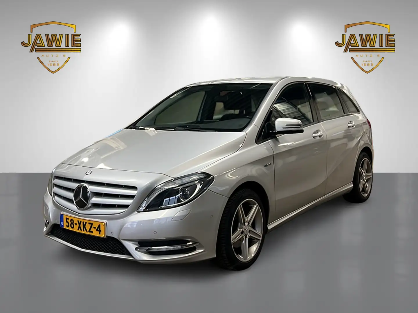Mercedes-Benz B 200 Ambition nieuwstaat 58-XKZ-4 Šedá - 1