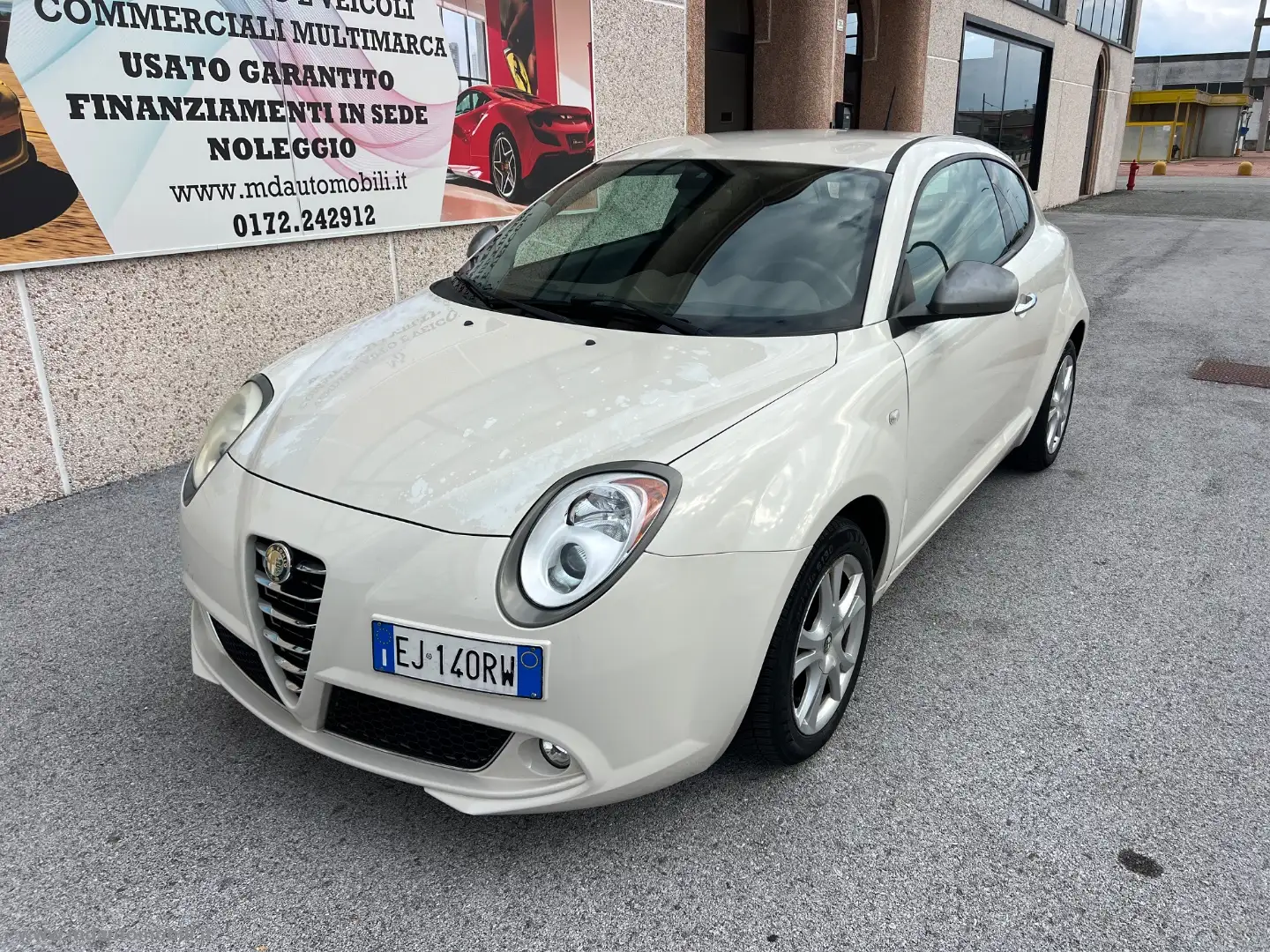 Alfa Romeo MiTo 1.4 78 CV 8V S&S Distinctive ADATTA NEOPATENTATI Beige - 1