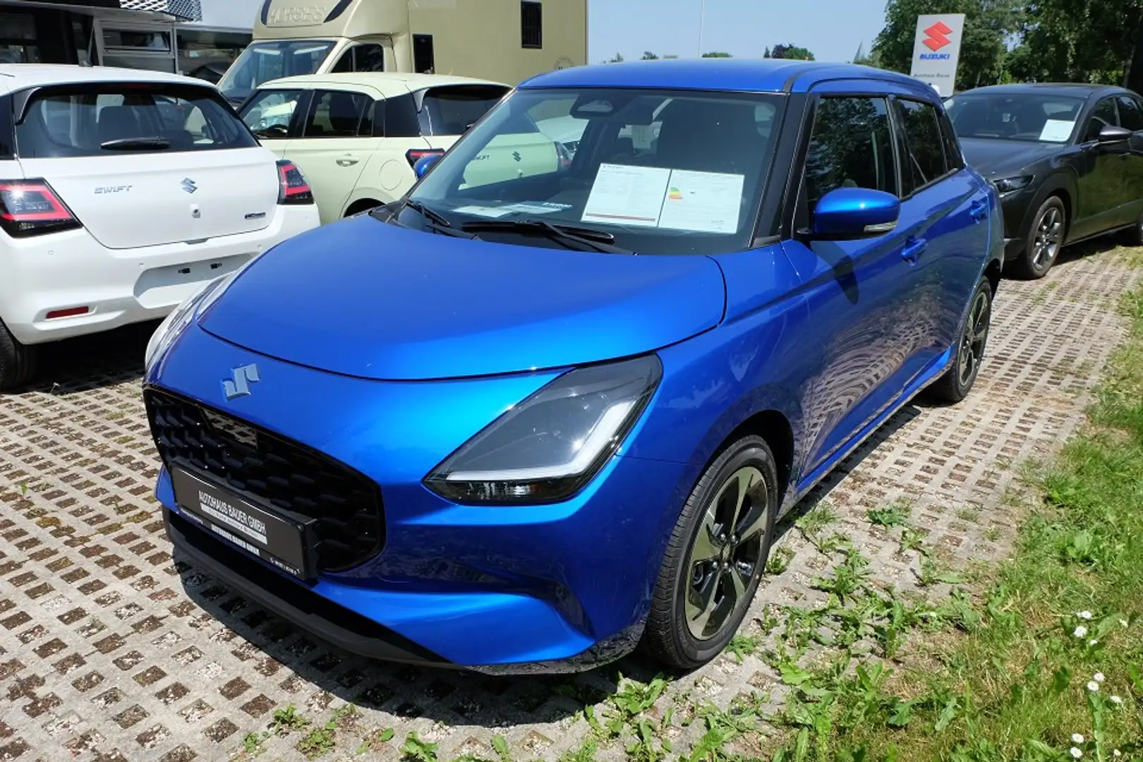 Suzuki Swift 1.2 5D CVT COMFORT+ HYBRID AUTOMATIK Blau - 2