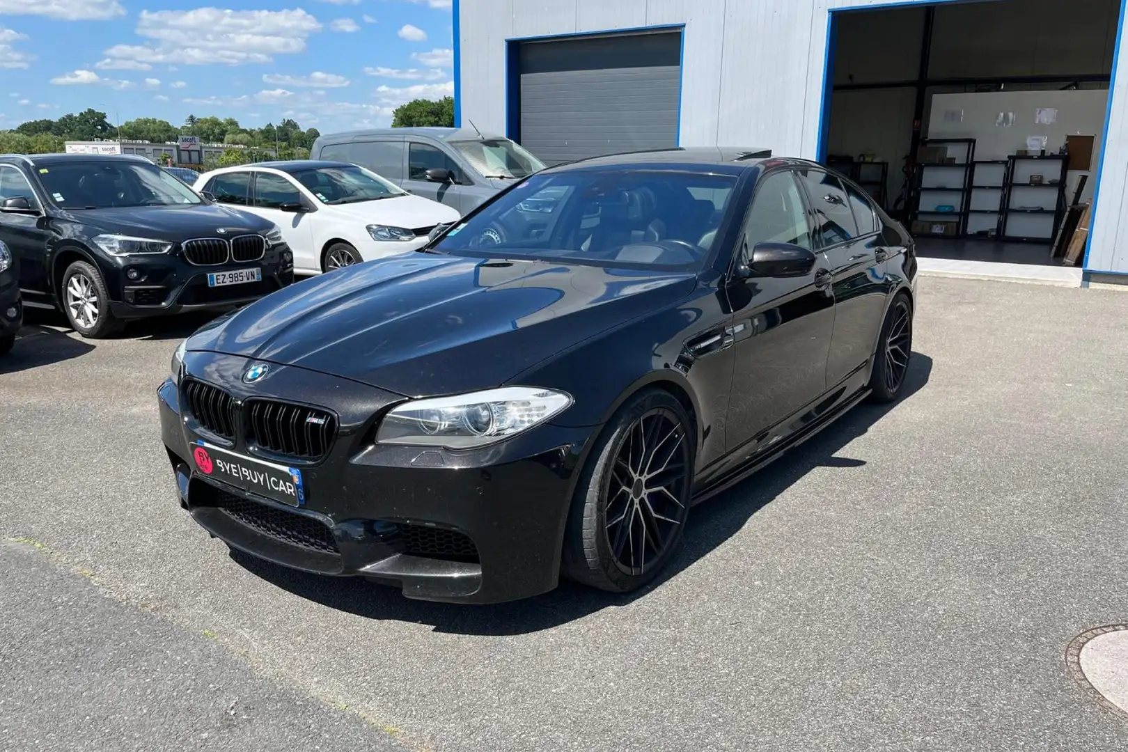BMW M5 M5 - BVA DKG7 Drivelogic INDIVIDUAL BERLINE 560CH F10 MOTEUR 112MKM GTIE 12M EISENMANN Noir - 1