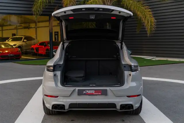 Porsche Cayenne view 7