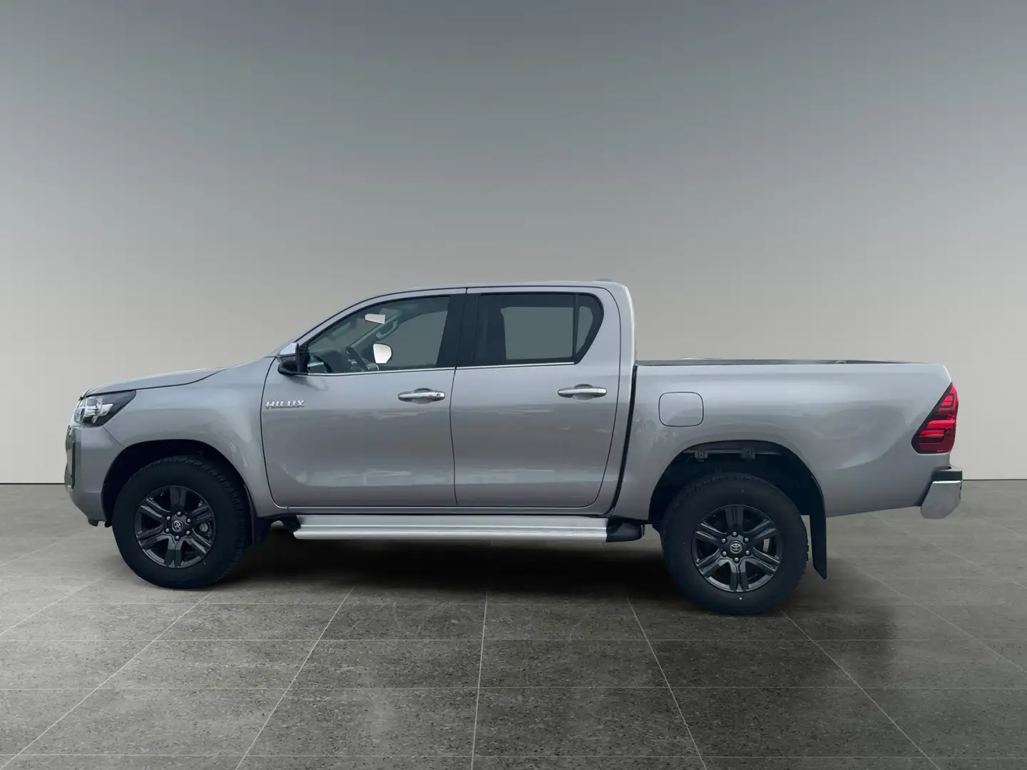 Toyota Hilux 2,4 l AT Double Cab Active Silber - 2