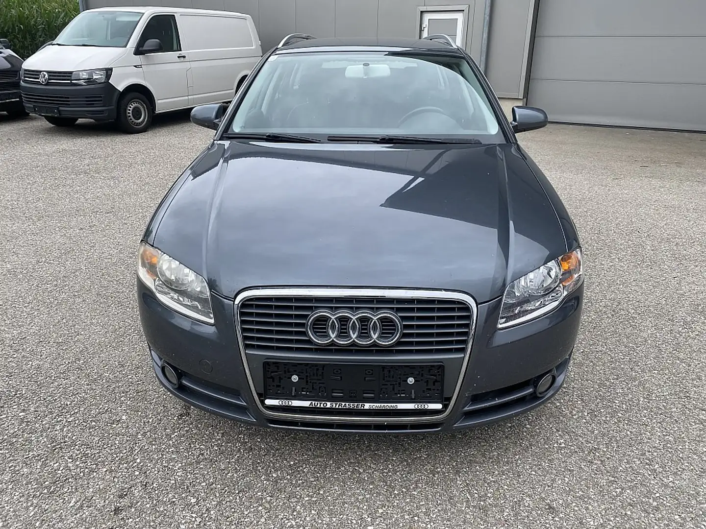 Audi A4 Avant 2,0 TDI DPF Gri - 2