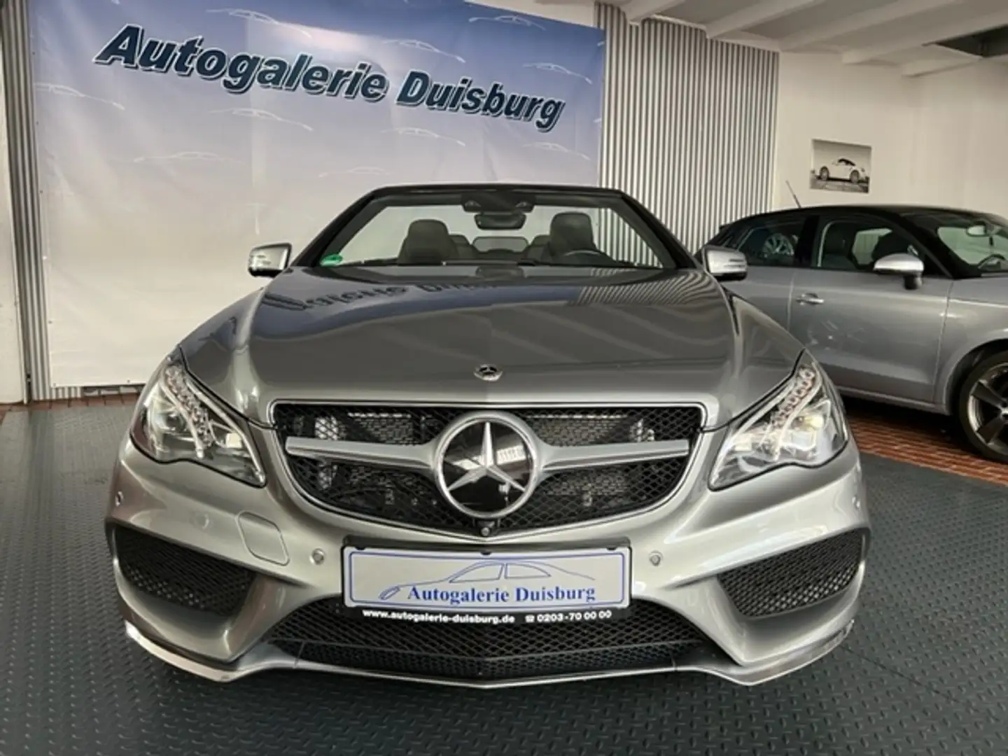 Mercedes-Benz E 400 Cabrio AMG Paket ACC Airscarf Klimasitze e-Sitze P Gümüş rengi - 2