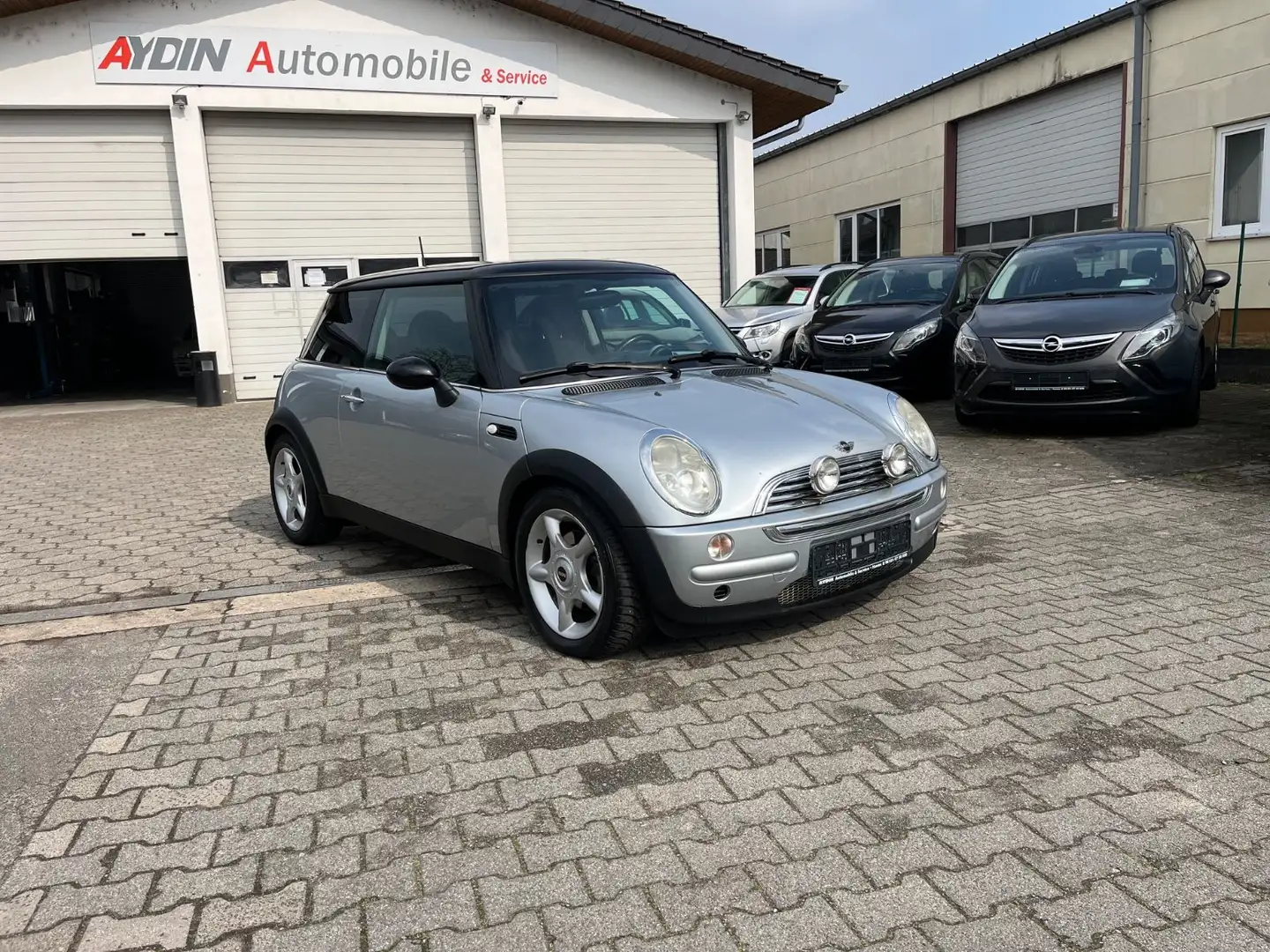 MINI Cooper COOPER-SEHR GEPFLEGT-TÜV NEU-AUTOMATIK Silber - 1
