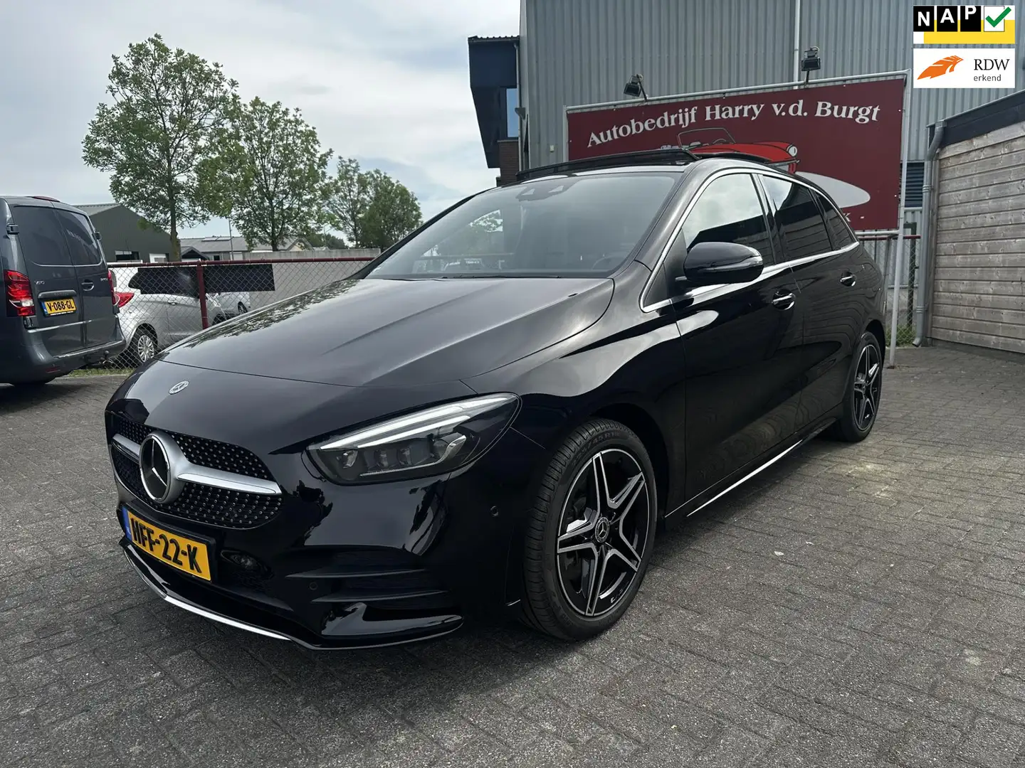 Mercedes-Benz B 250 e AMG Line Panorama | Multibeam LED | Trekhaak Ele Noir - 1