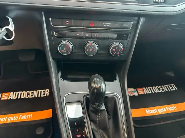 Seat Leon Leon view 10