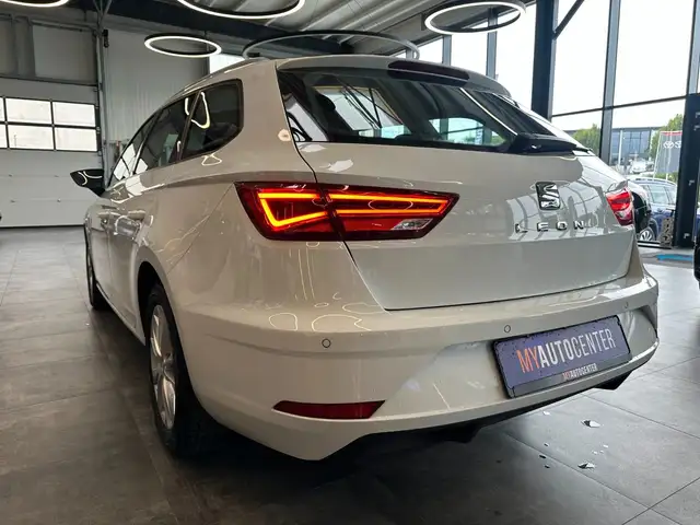 Seat Leon Leon view 5