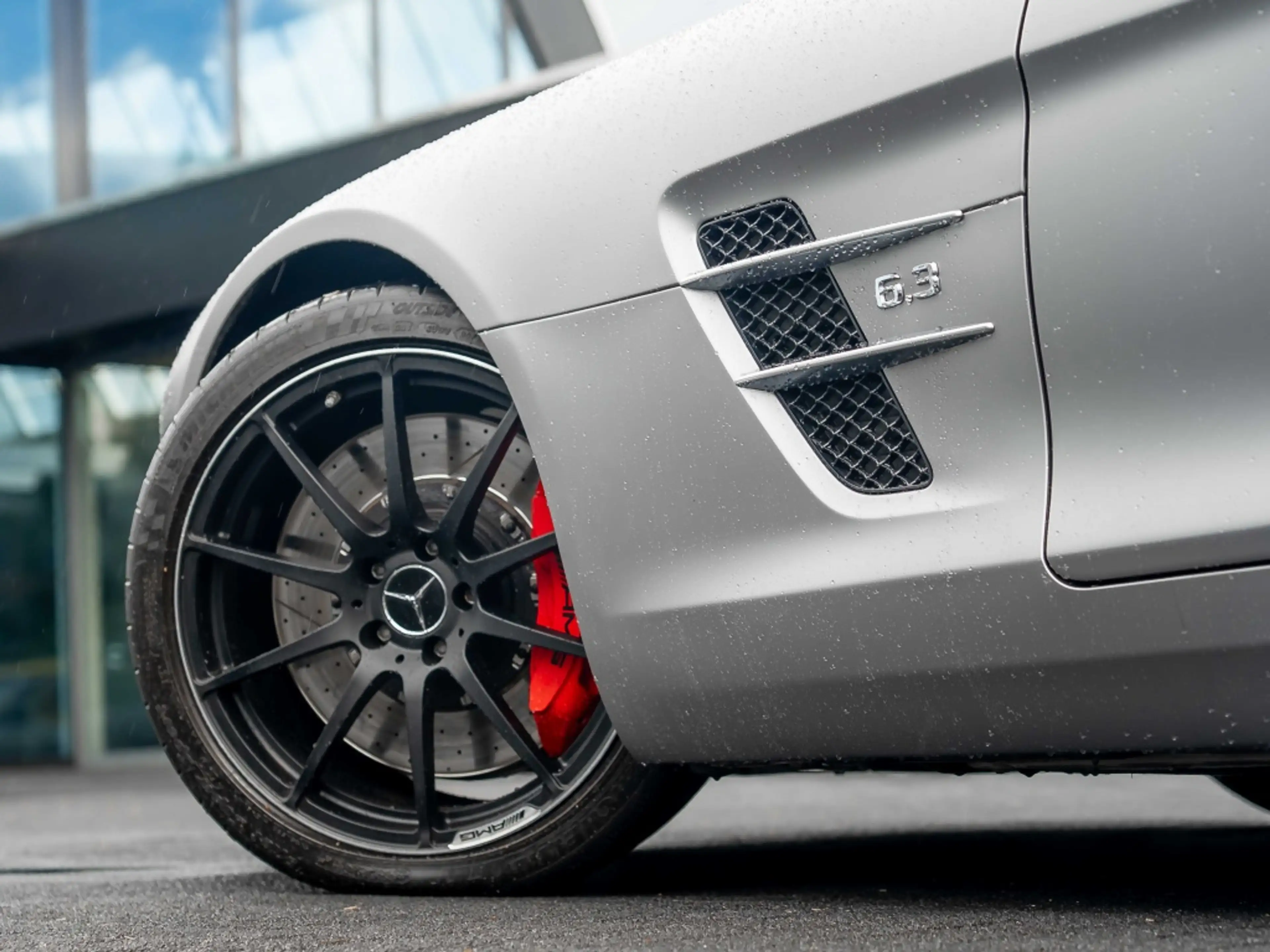 Mercedes-Benz SLS Roadster 6.3 AMG | Bang & Olufsen BeoSound — photo 7