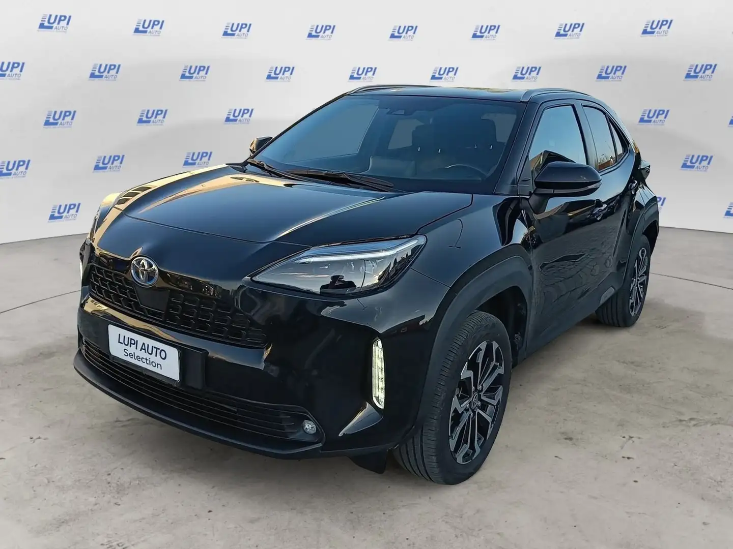 Toyota Yaris Cross 1.5h Trend awd-i 116cv e-cvt Negro - 1