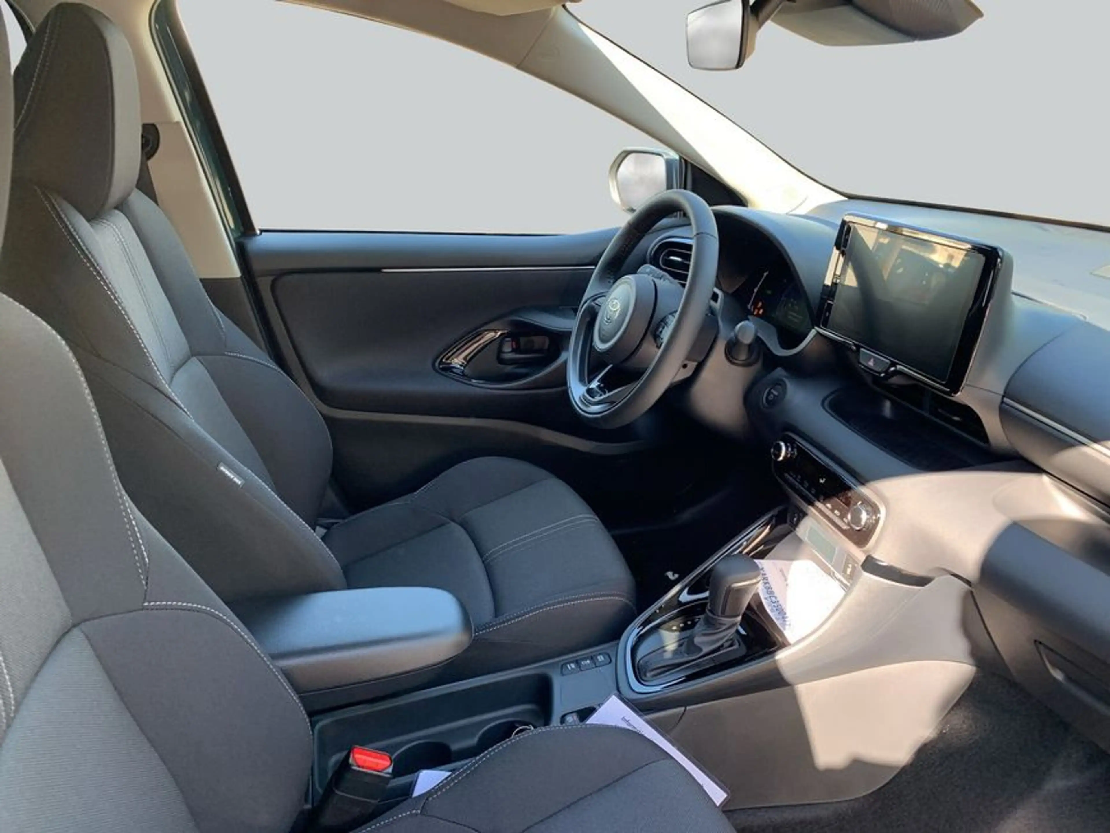 Toyota Yaris Hybrid 116 1.5 VVT-i Teamplayer 68 kW, 5-tür — photo 12