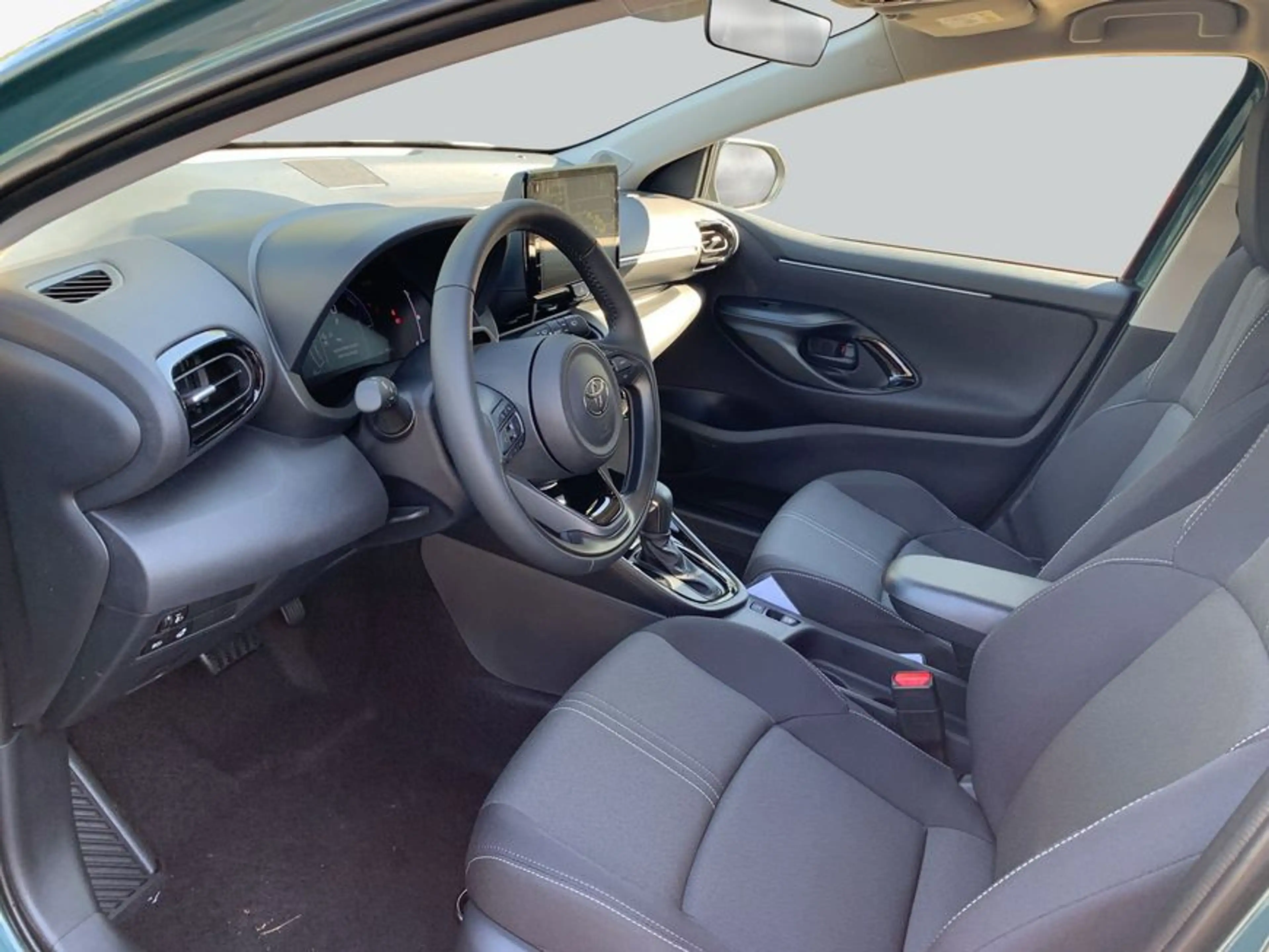 Toyota Yaris Hybrid 116 1.5 VVT-i Teamplayer 68 kW, 5-tür — photo 9