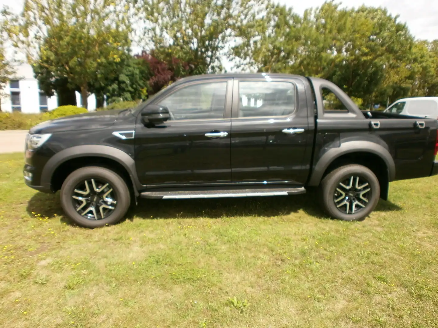JAC 8 Pro Pickup Noir - 2
