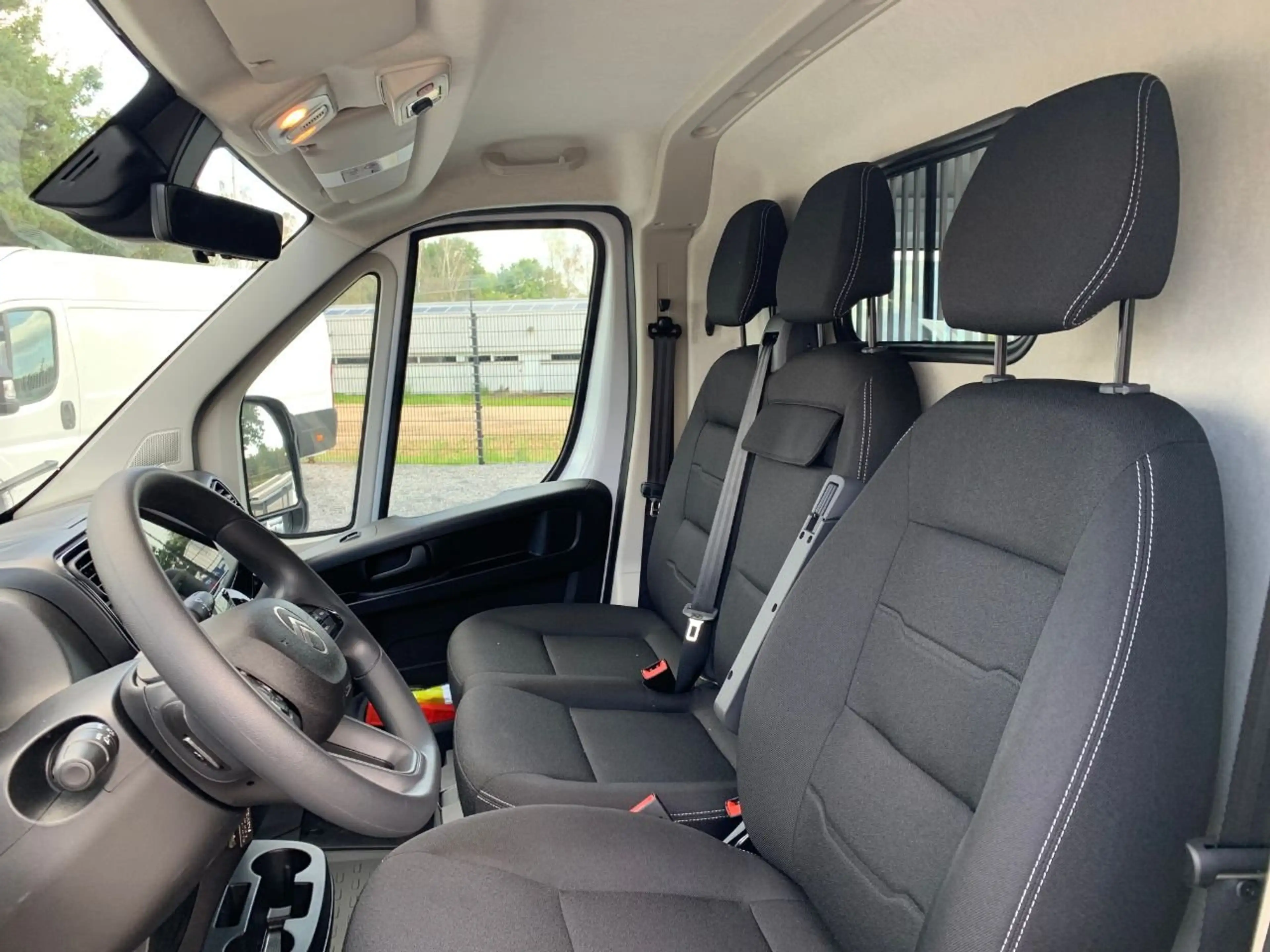 Citroen Jumper 3.5T L3H2 Heavy Diesel 180 — photo 11