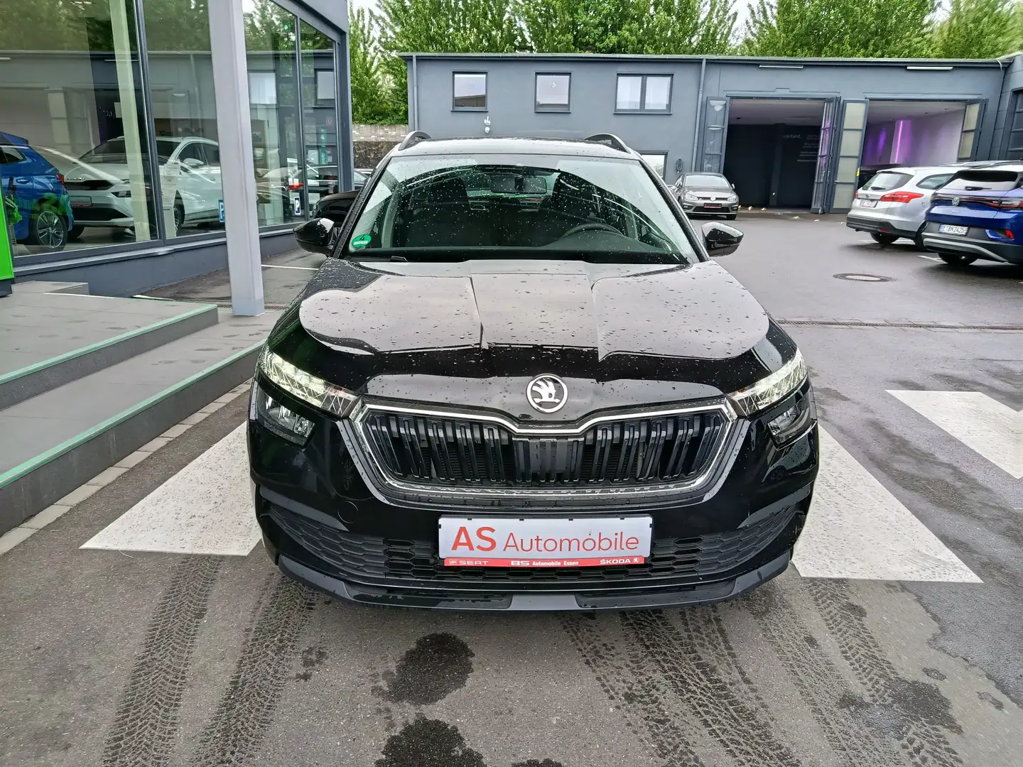 Skoda Kamiq Active Schwarz - 2