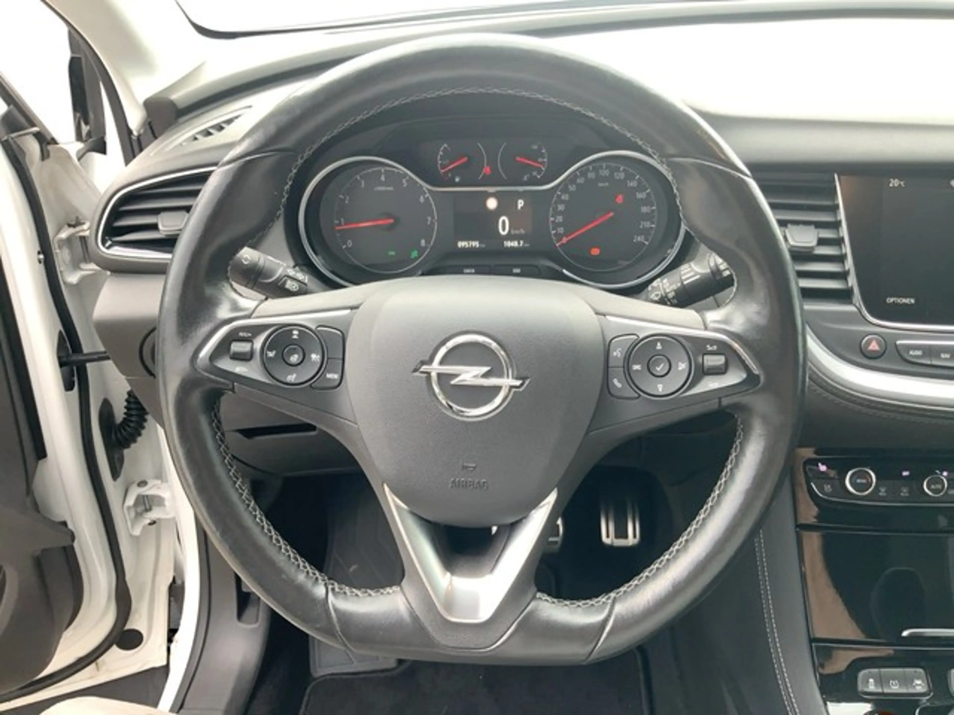 Opel Grandland X 1.6 Turbo Ultimate — photo 9