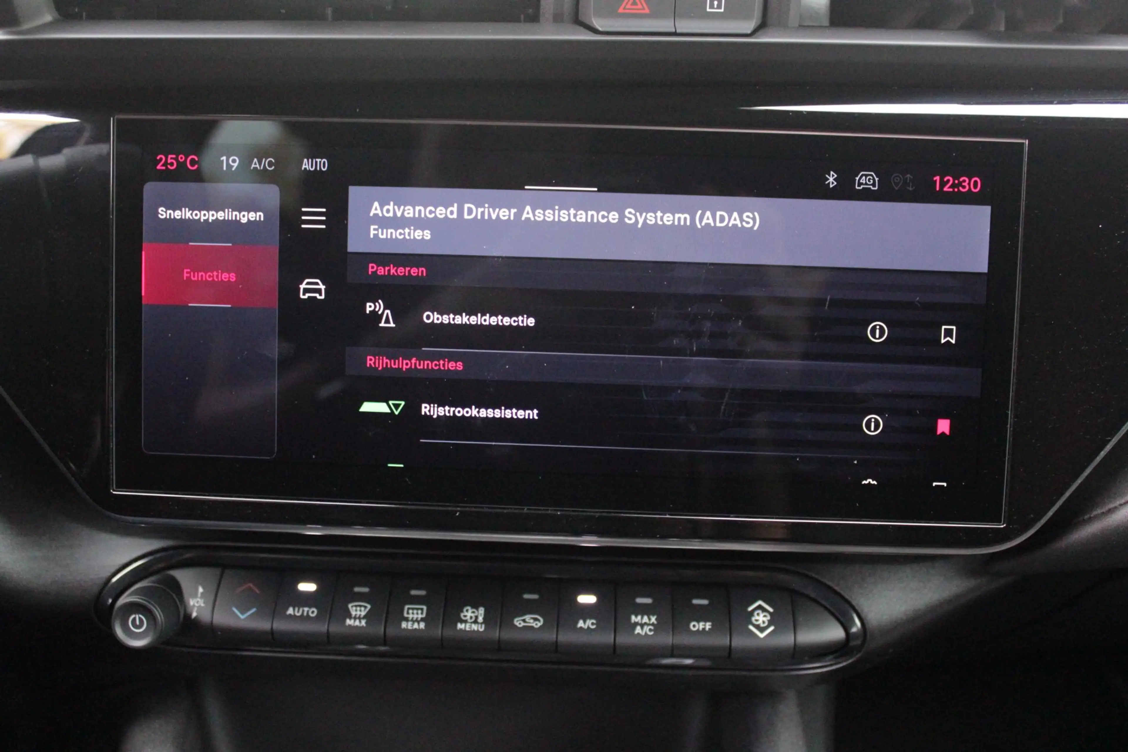 Alfa Romeo Junior 1.2 145PK AUTOMAAT Hybrid IBRIDA TI | TECHNO PACK: — photo 37