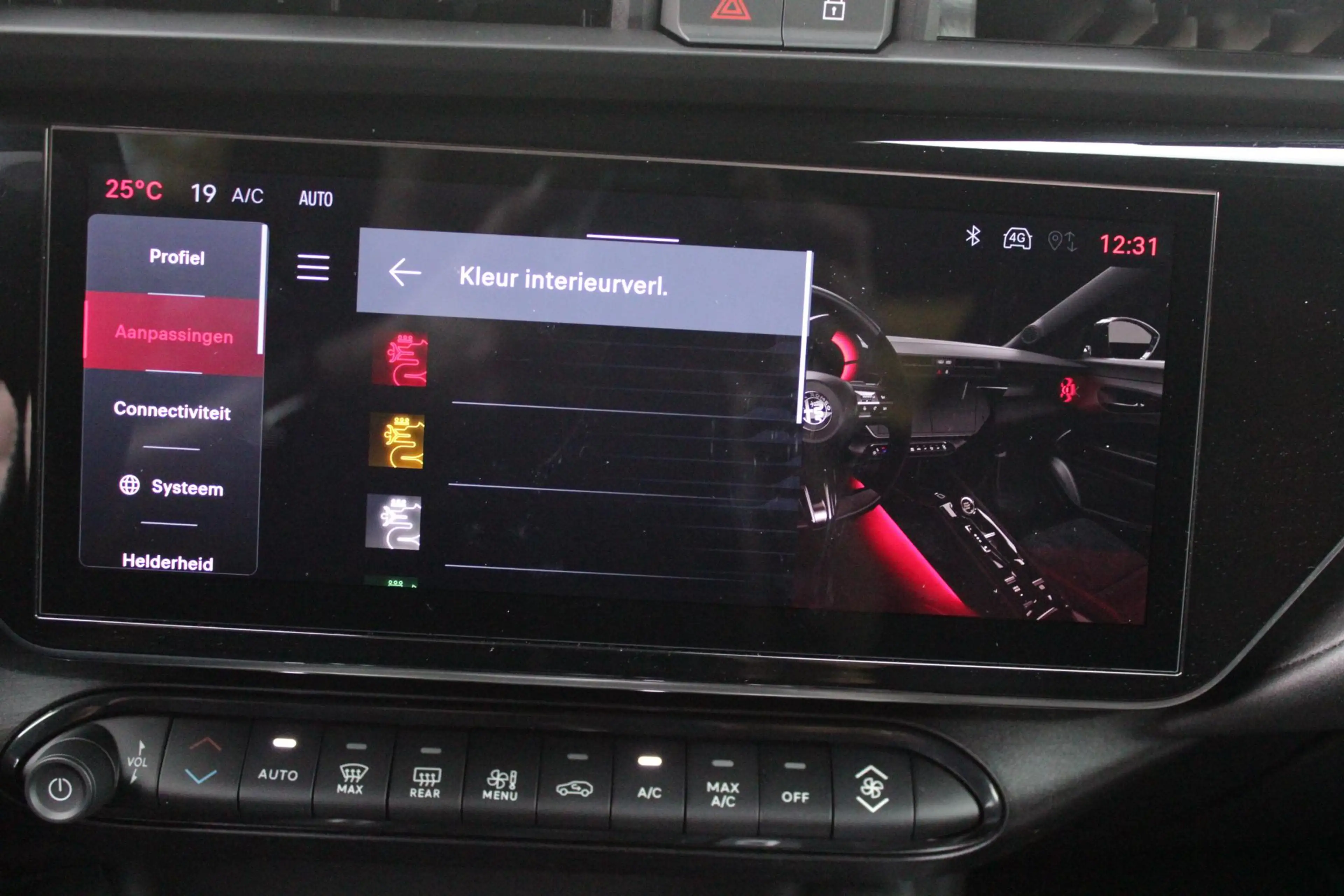 Alfa Romeo Junior 1.2 145PK AUTOMAAT Hybrid IBRIDA TI | TECHNO PACK: — photo 41