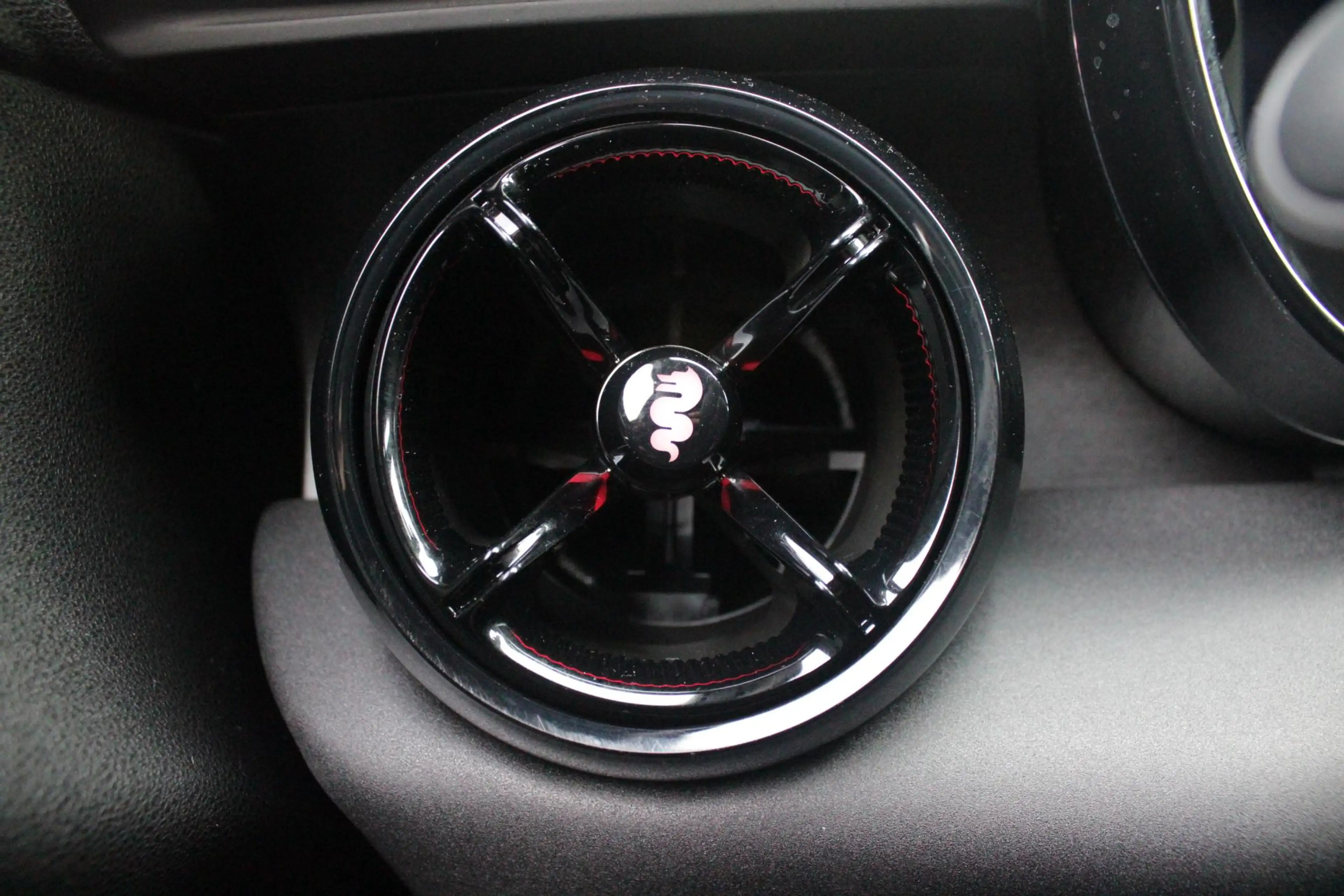 Alfa Romeo Junior 1.2 145PK AUTOMAAT Hybrid IBRIDA TI | TECHNO PACK: — photo 45
