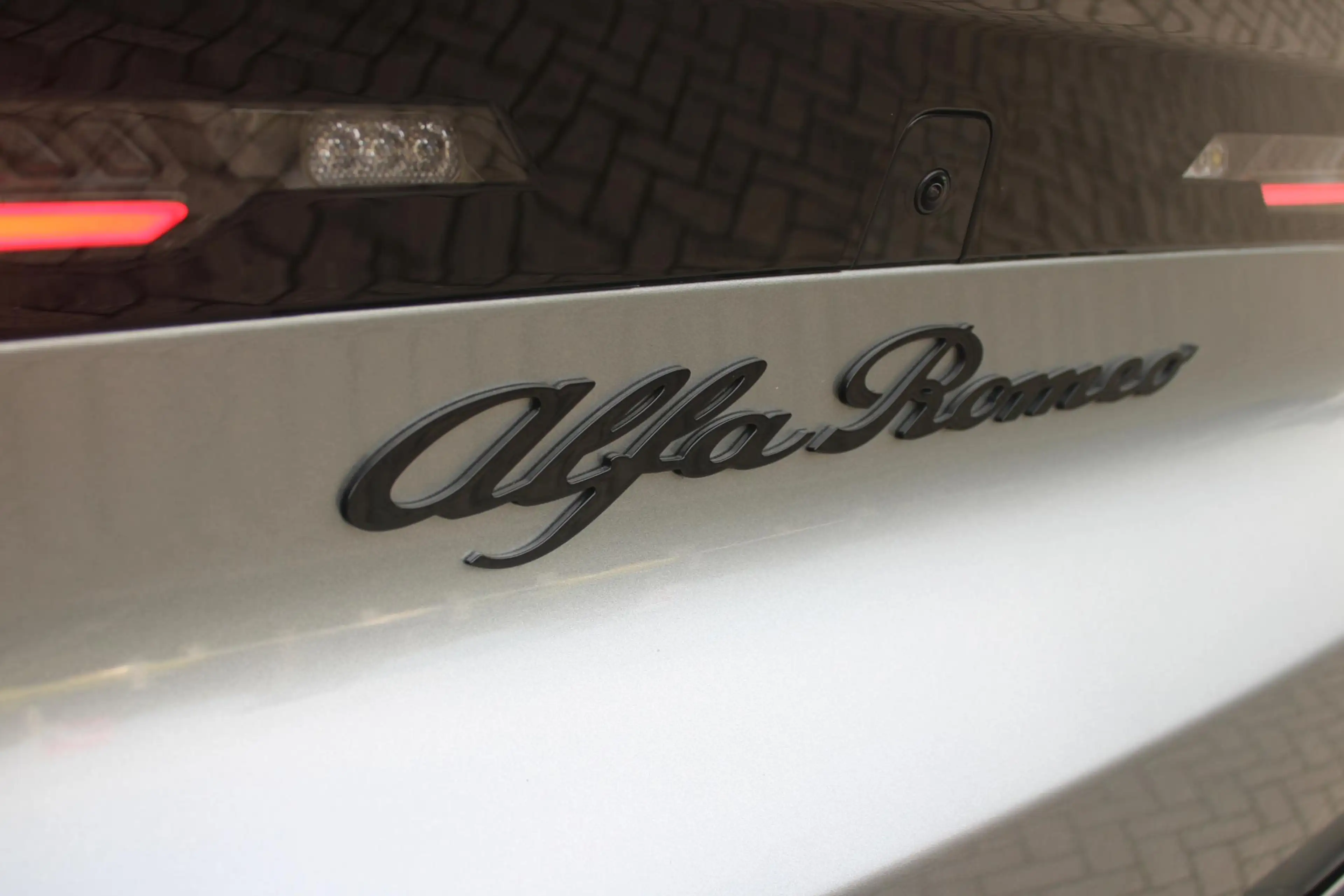 Alfa Romeo Junior 1.2 145PK AUTOMAAT Hybrid IBRIDA TI | TECHNO PACK: — photo 29