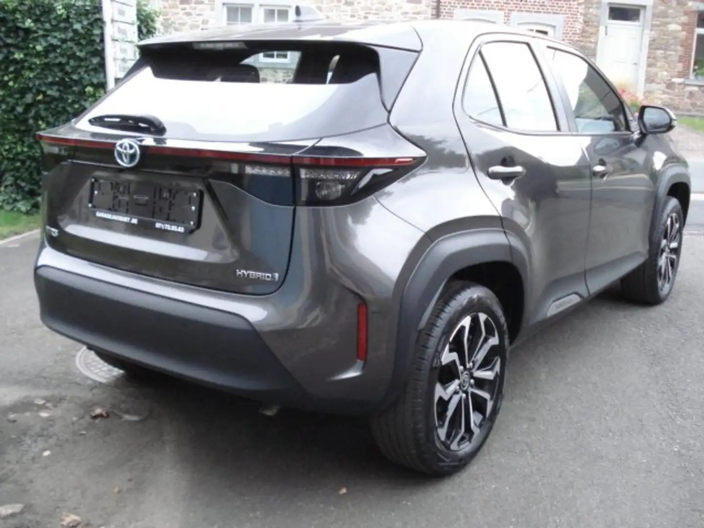 Toyota Yaris Cross Yaris Cross Hybrid 1.5i VVT-i Dynamic Plus E-CVT Grijs - 2