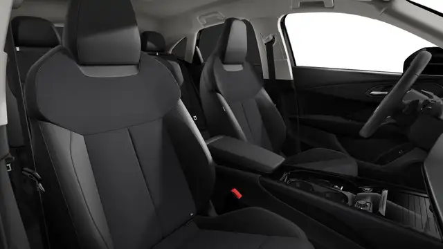 Audi Q3 view 10