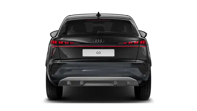 Audi Q3 view 5