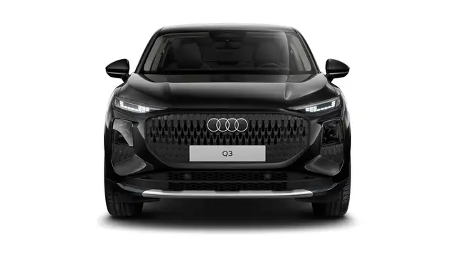 Audi Q3 view 4
