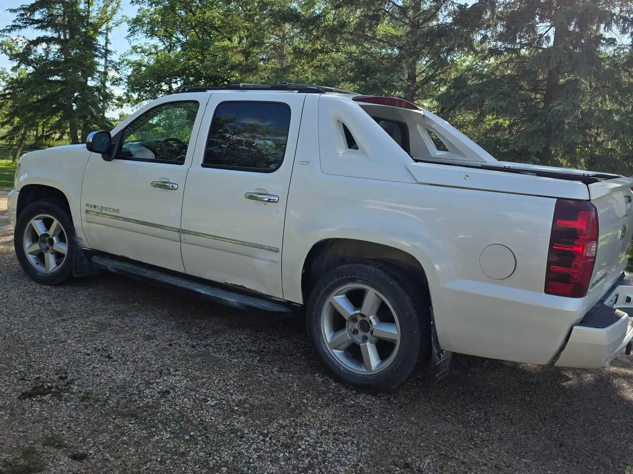 Chevrolet Avalanche снимка Chevrolet Avalanche