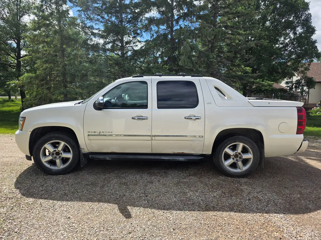 Chevrolet Avalanche снимка Chevrolet Avalanche