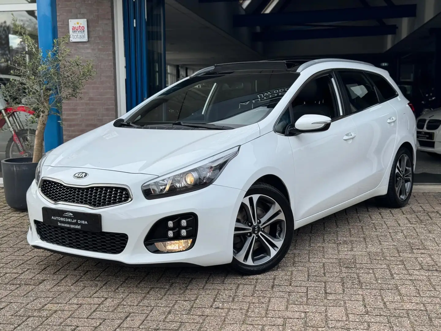 Kia Ceed SW / cee'd SW Sportswagon 1.0 T-GDi GT-Line 2017 FULL Option! Wit - 2