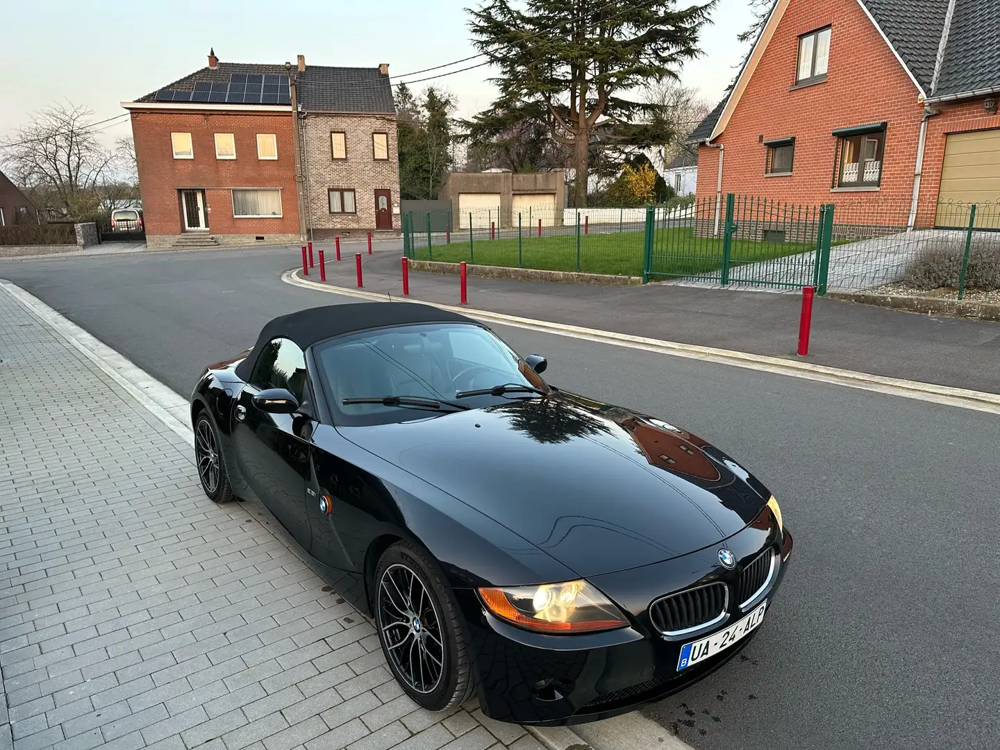 BMW Z4 2.5i 24v SMG Negru - 2