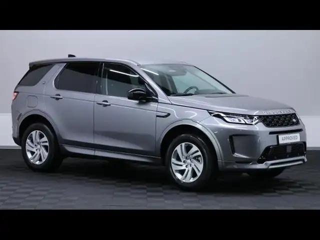 Land Rover Discovery Sport view 3