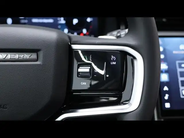 Land Rover Discovery Sport view 21