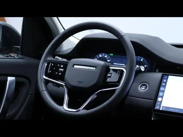 Land Rover Discovery Sport view 19