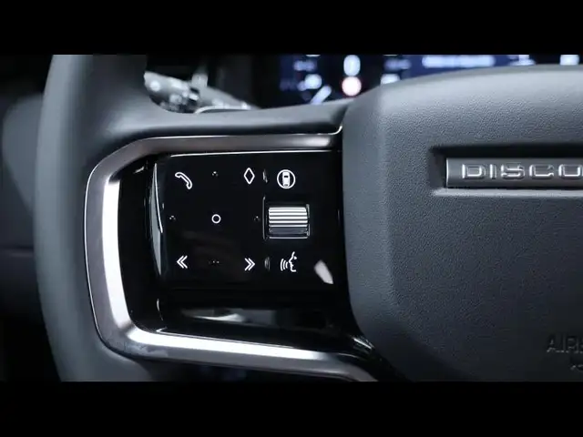 Land Rover Discovery Sport view 20