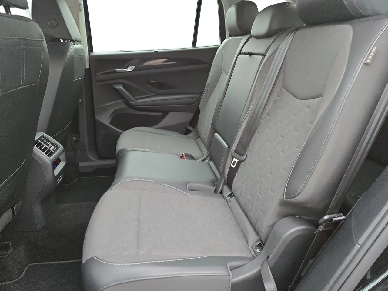 Volkswagen Tayron Life 1.5 eTSI DSG, MATRIX/360°VIEW/7-SITZ 10