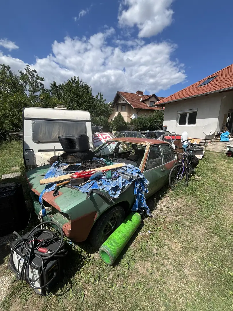Opel Ascona - 1