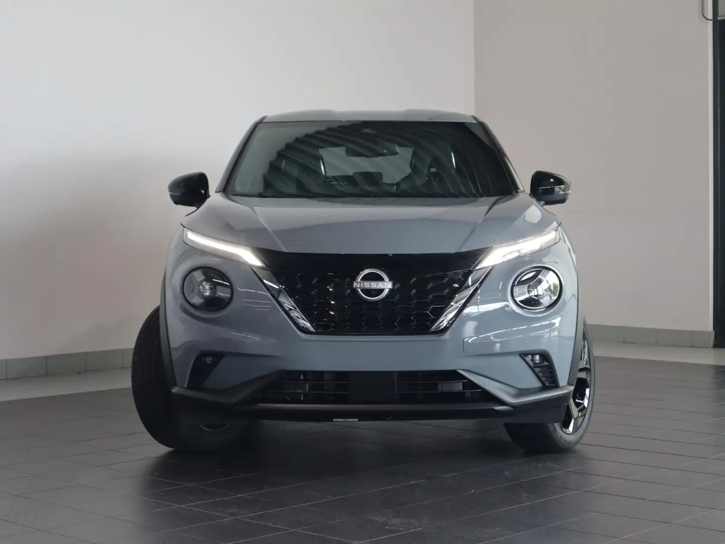 Nissan Juke 1.6 Hybrid Tekna | Cold Pack Light | Voorstoelen v Grijs - 2
