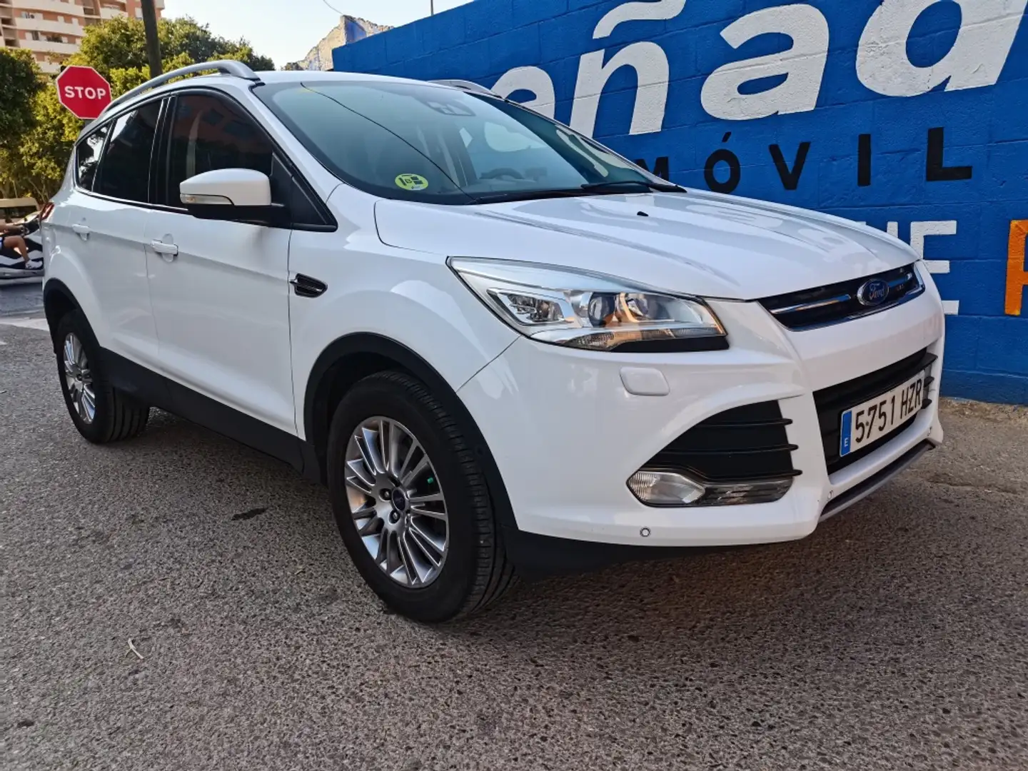 Ford Kuga 2.0TDCi Titanium 4x2 140 Wit - 2