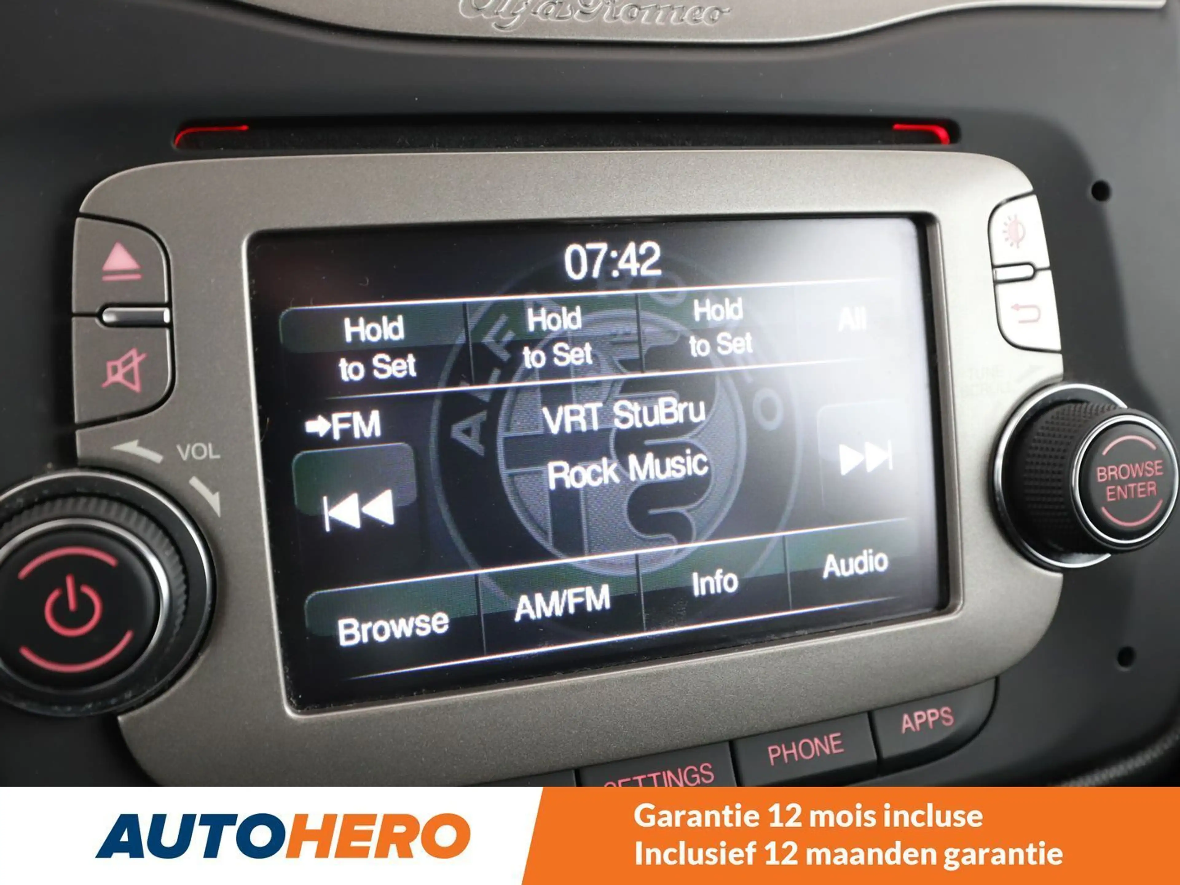 Alfa Romeo MiTo 1.4 Super — photo 10
