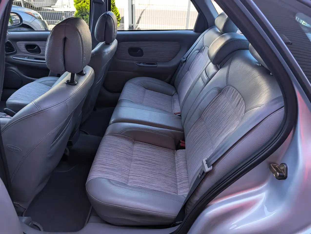 Renault Laguna 2.0 16V "Elysee" *1.HAND/TEILLEDER/STANDHEIZUNG*, foto 12