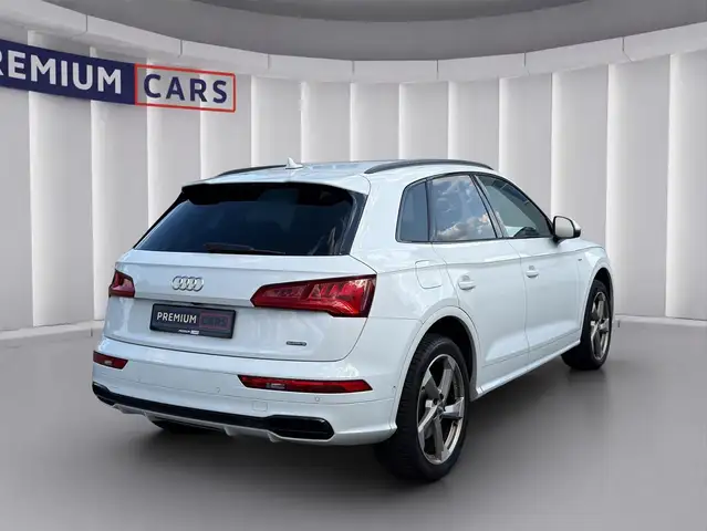 Audi Q5 view 5