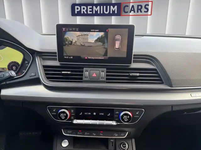 Audi Q5 view 14