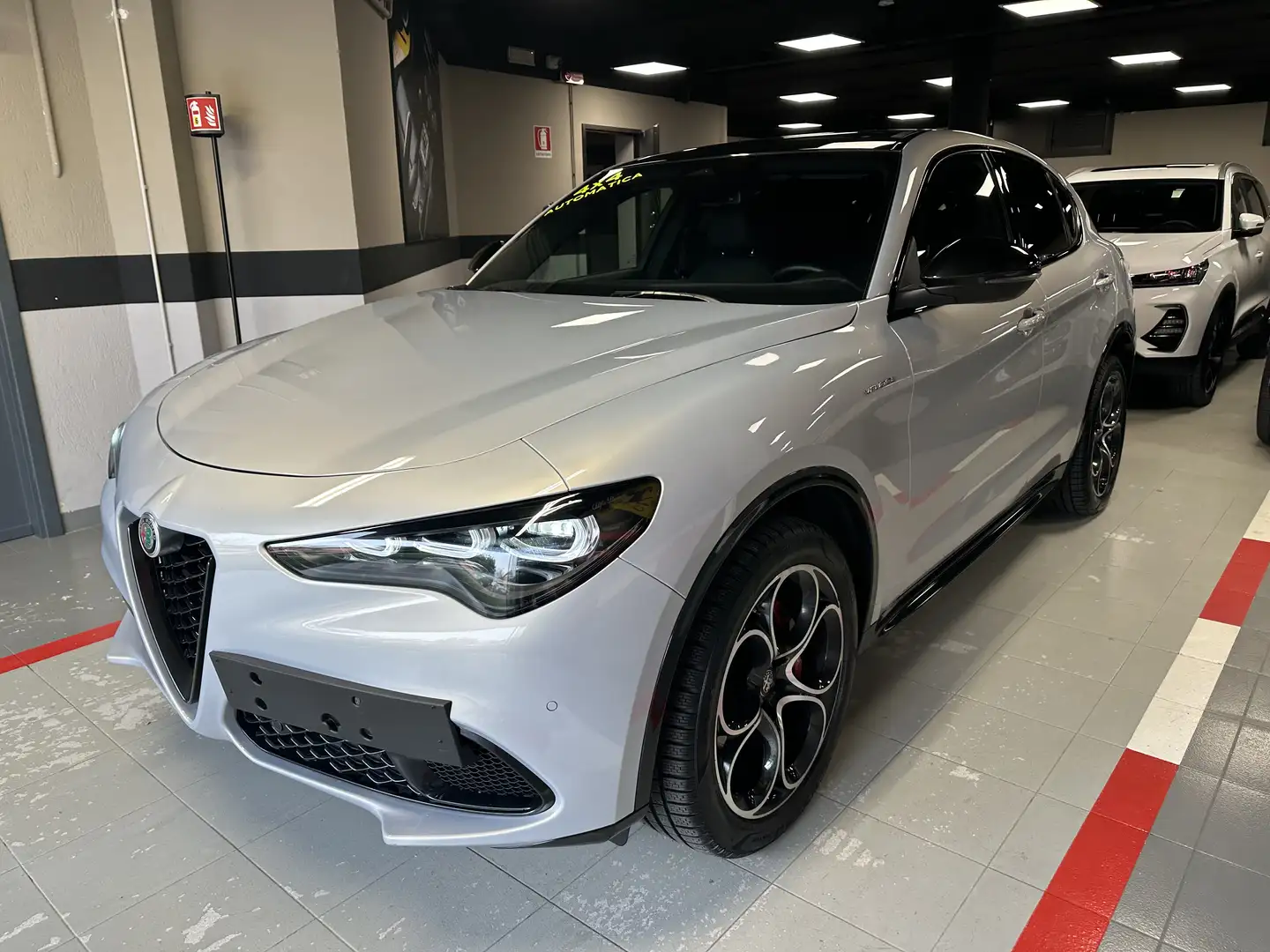 Alfa Romeo Stelvio Stelvio 2.0 t Veloce Q4 280cv auto Weiß - 1