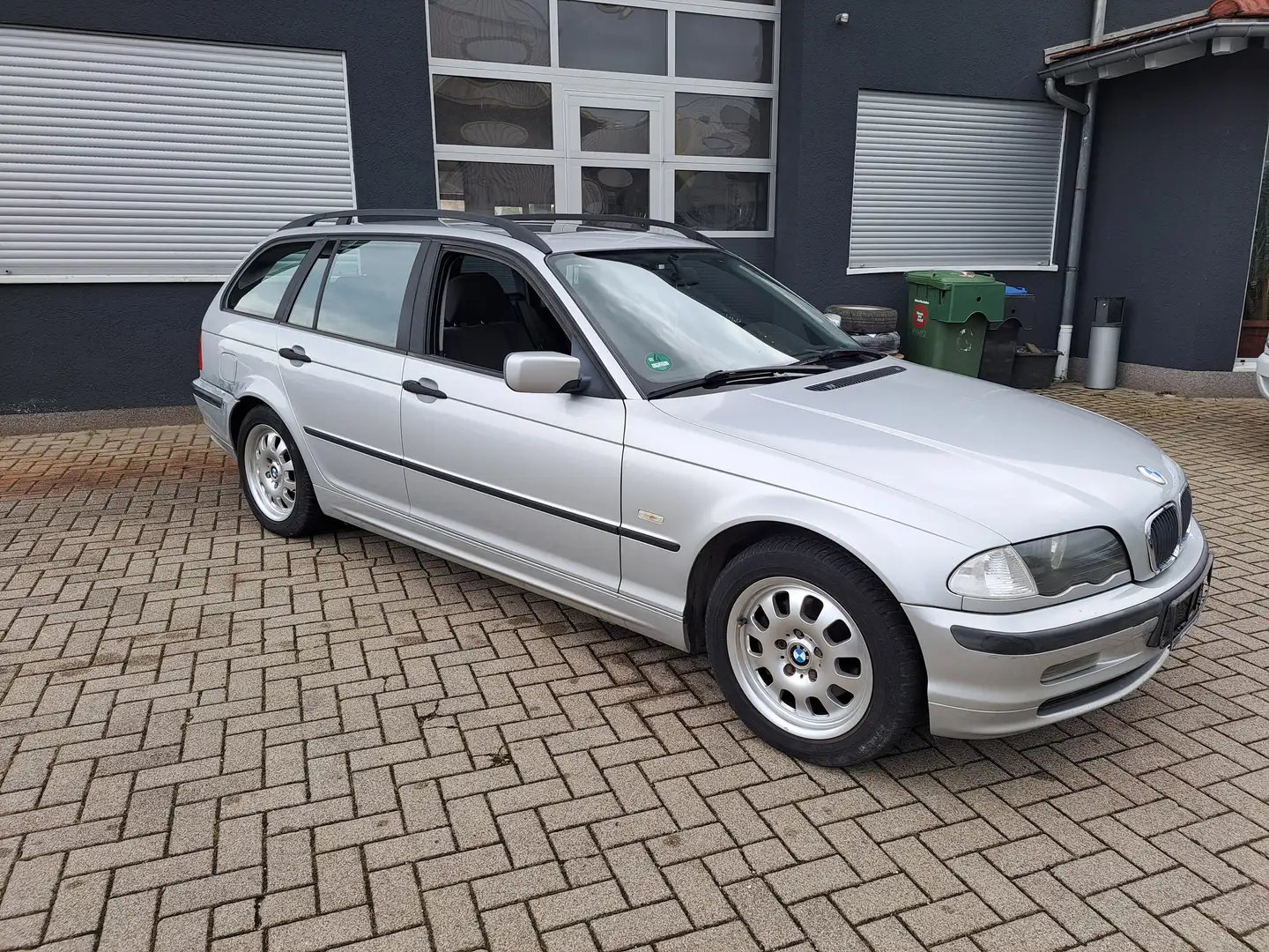 BMW 318 318i touring Срібний - 2