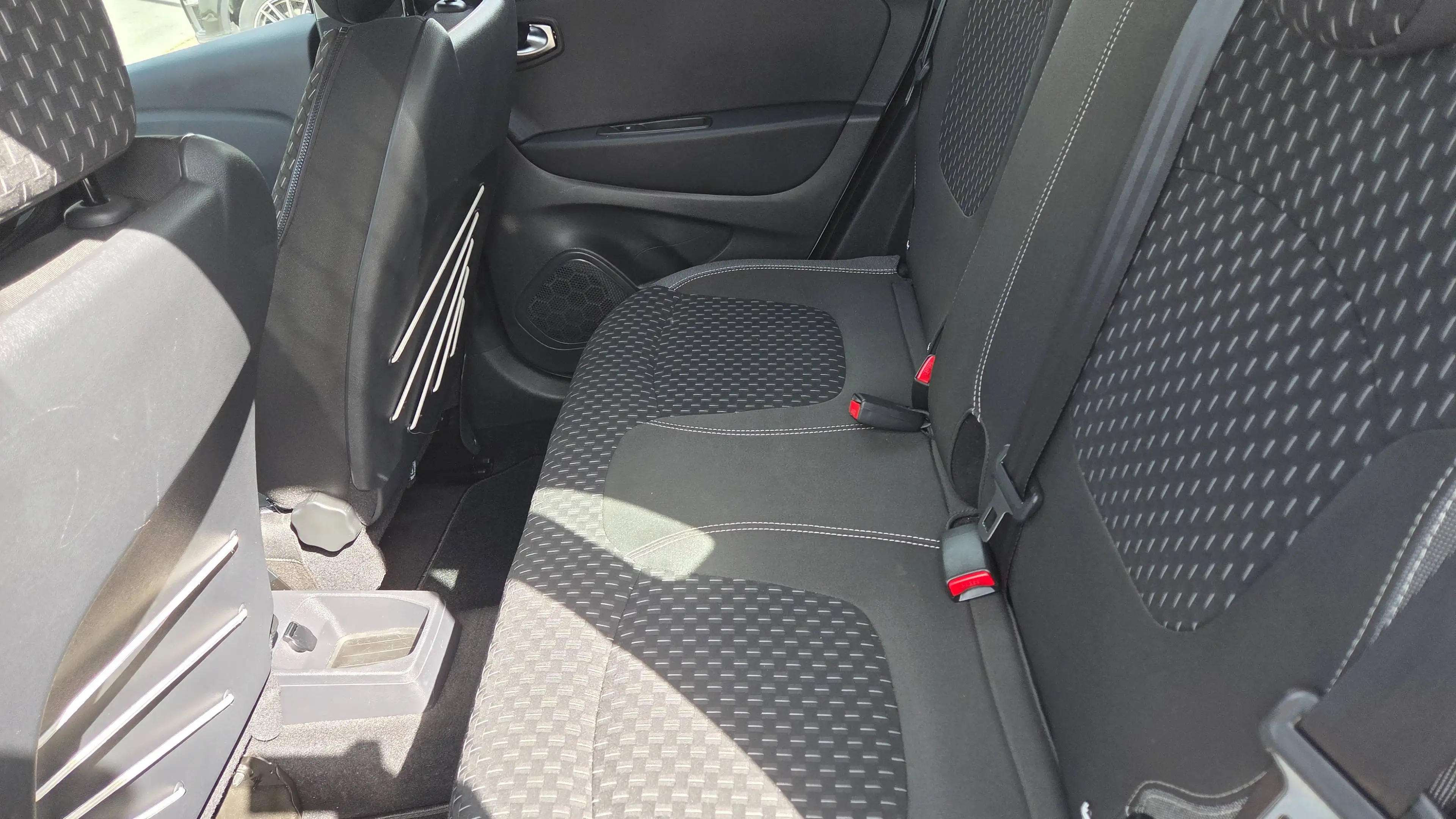 Renault Captur Captur 0.9 TCe Intens (EU6c) — photo 8