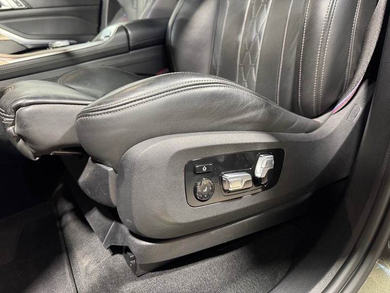 BMW X7 xDrive40d — photo 7