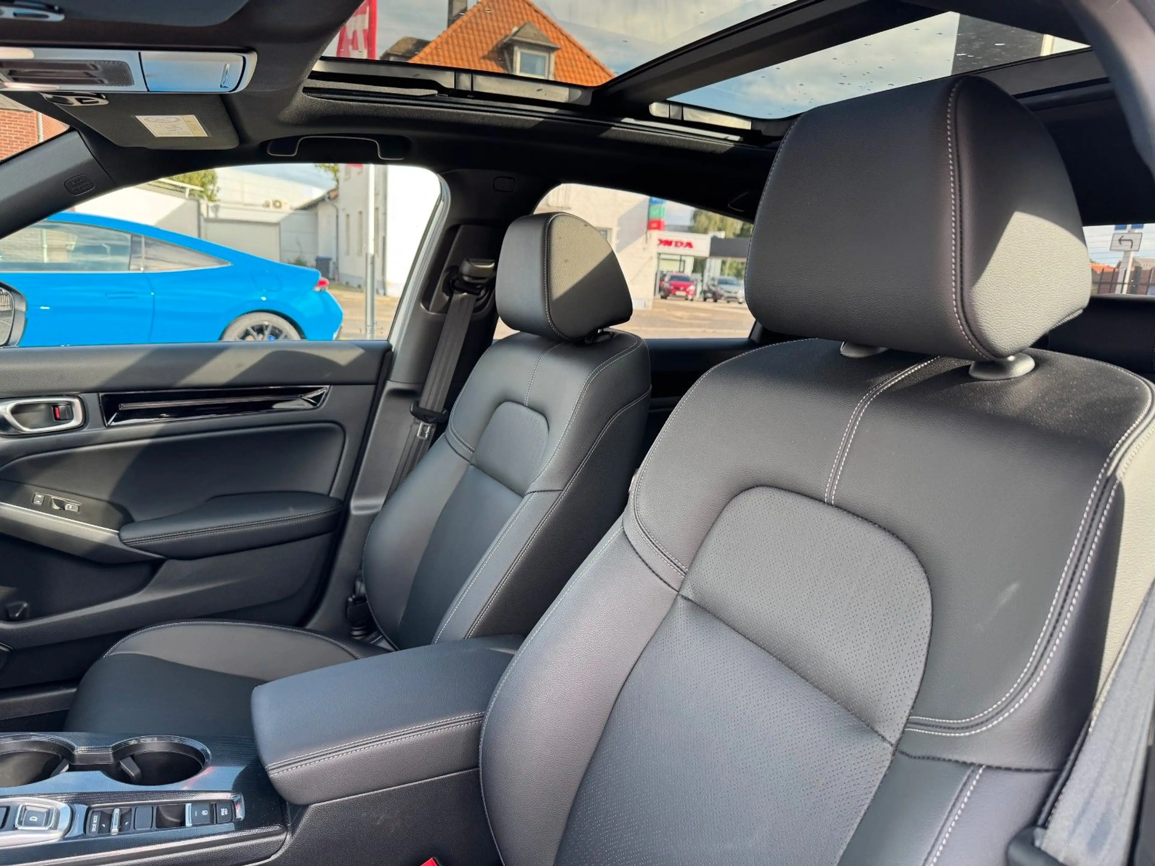 Honda Civic e:HEV Advance Black-Emblem Einstiegsbel. — photo 9